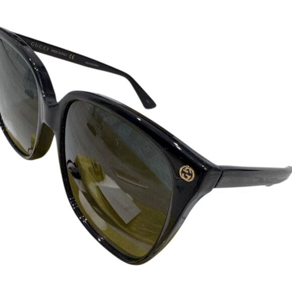 New Gucci Classic Logo Sunglasses - case and box, Authentic - Picture 5 of 7